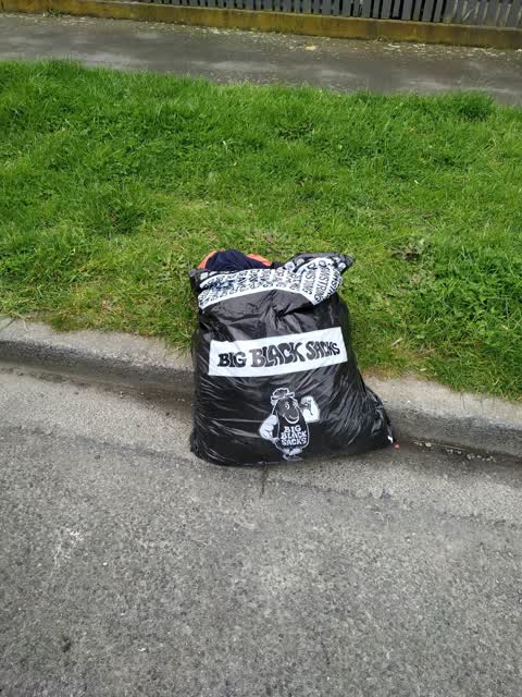 Rubbish/Recycling, a report photo
