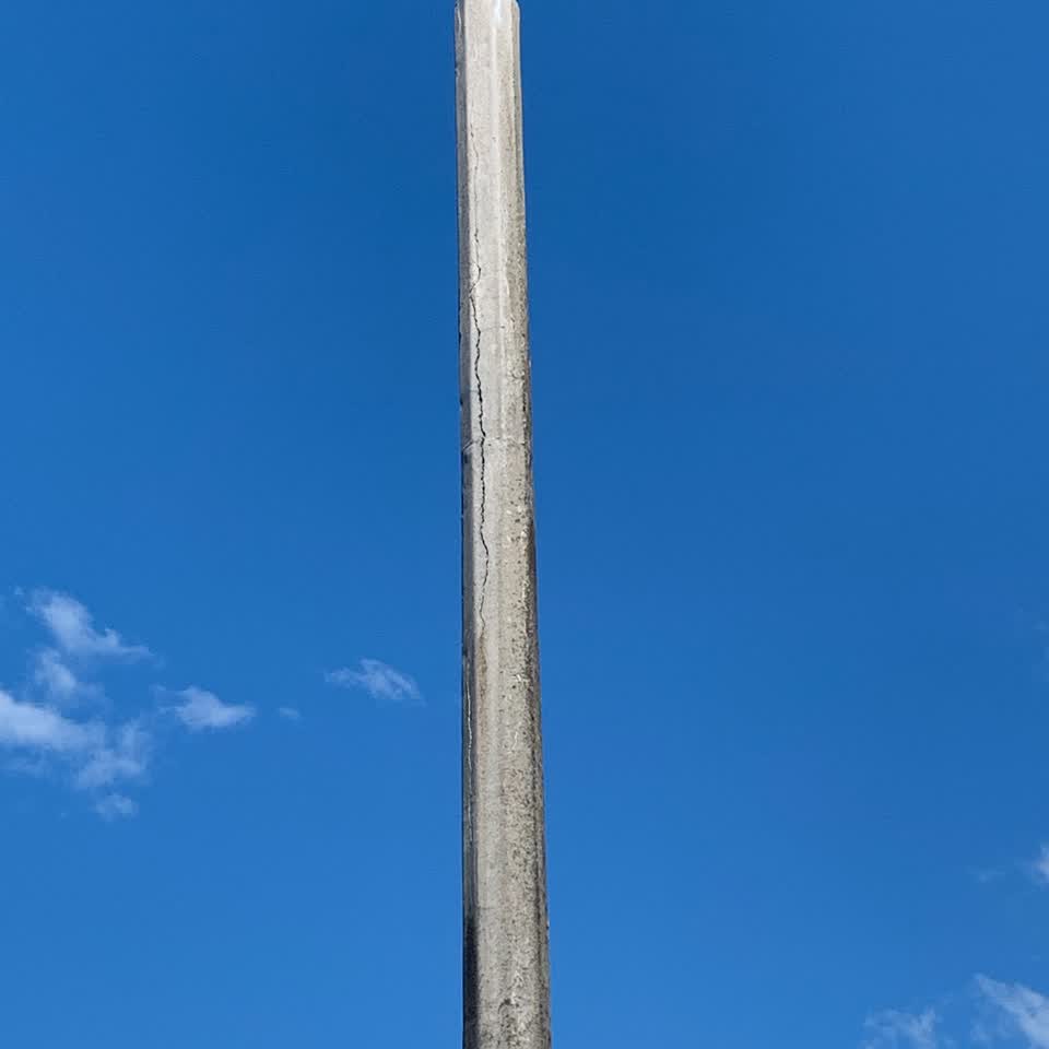 The photograph attached to this street light outage report