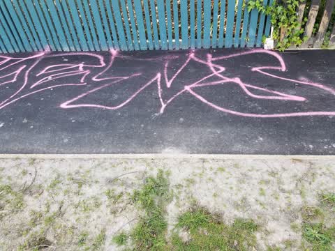 Graffiti, a report photo