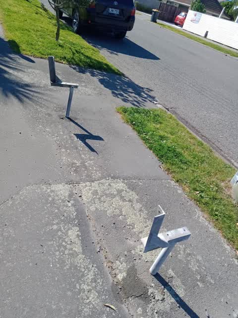 Roading/Streets, a report photo