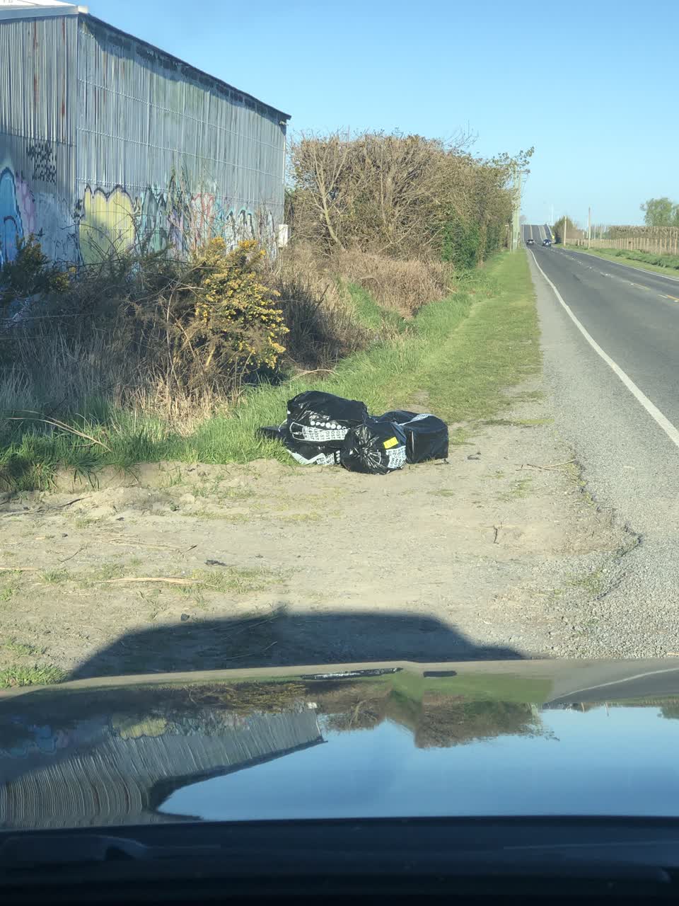 The photograph attached to this rubbish/recycling report