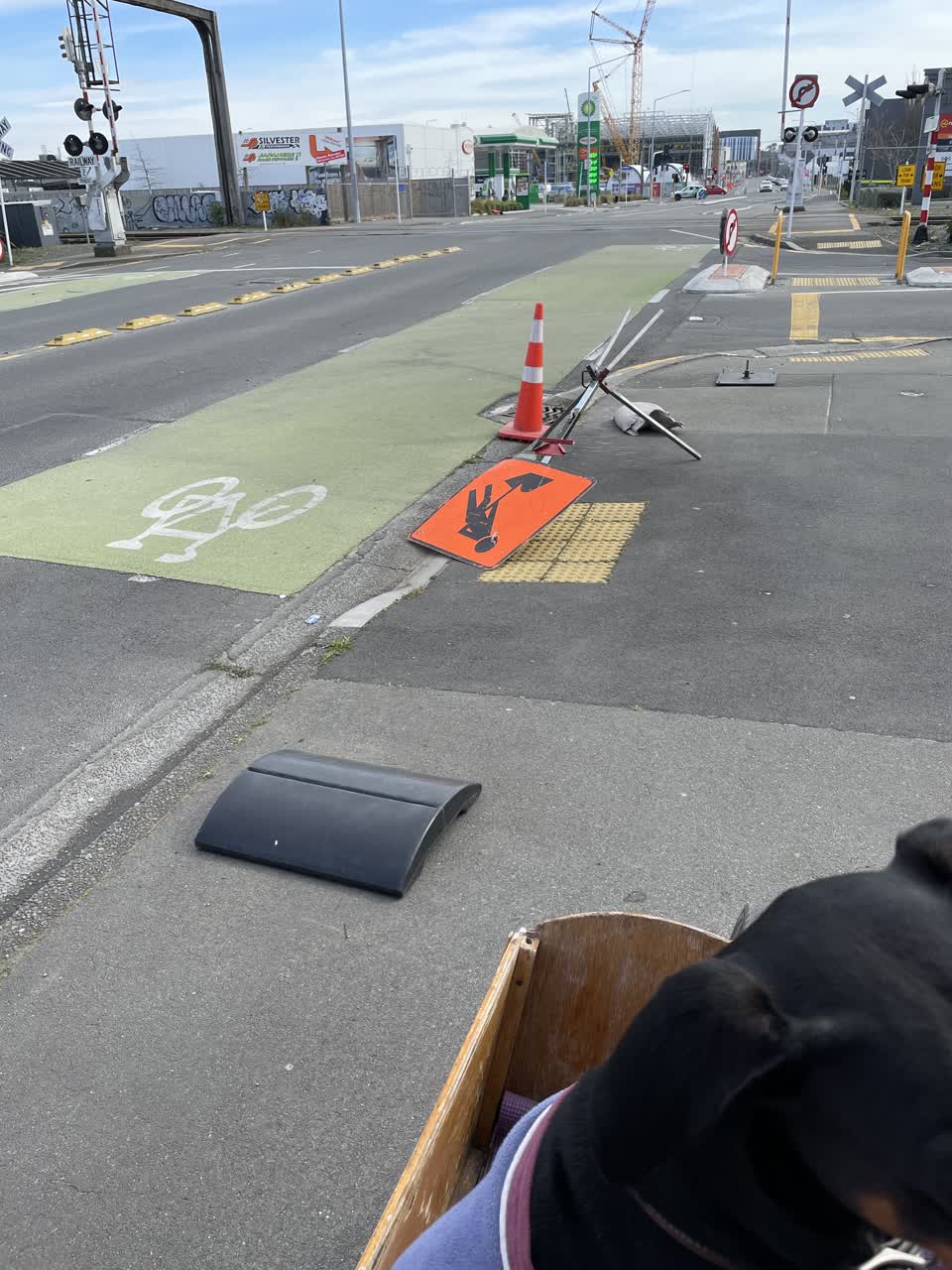The photograph attached to this roading/streets report