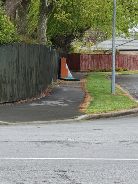 Rubbish/Recycling, a report photo