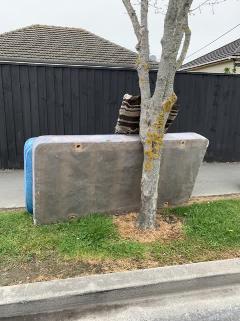 Rubbish/Recycling, a report photo