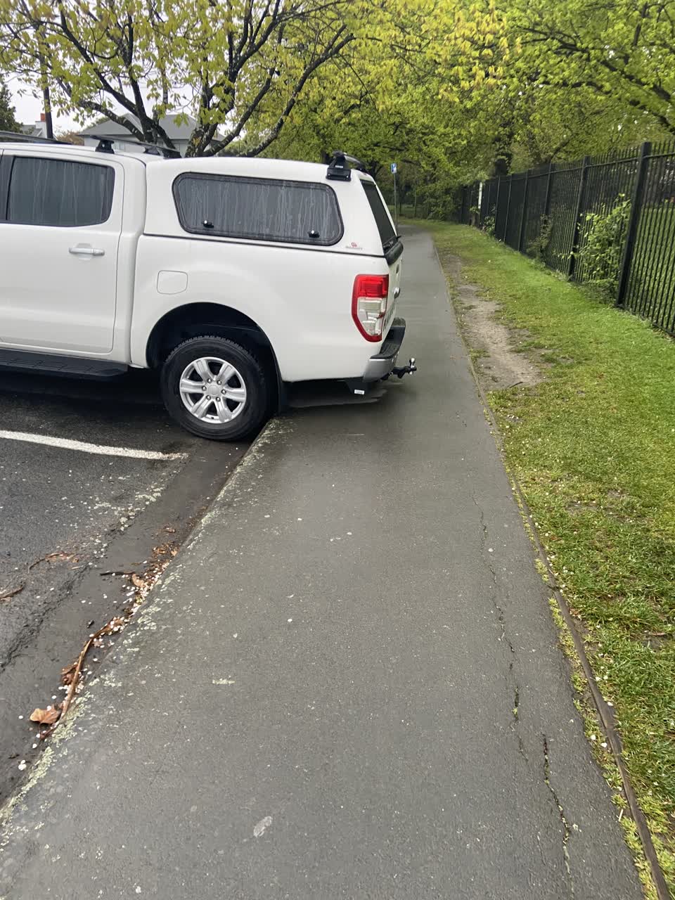 The photograph attached to this roading/streets report