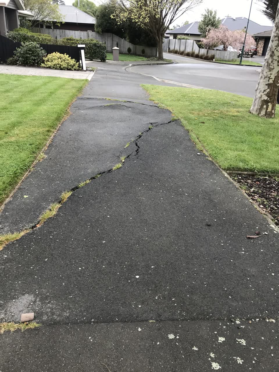 The photograph attached to this roading/streets report