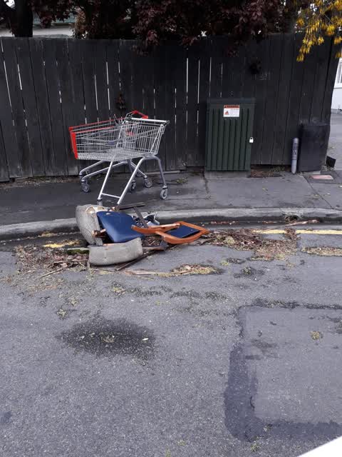 Rubbish/Recycling, a report photo