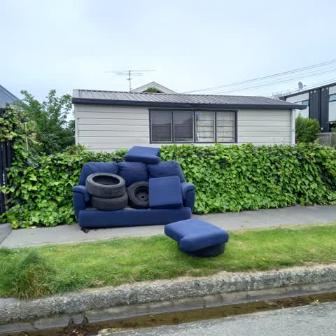 Rubbish/Recycling, a report photo