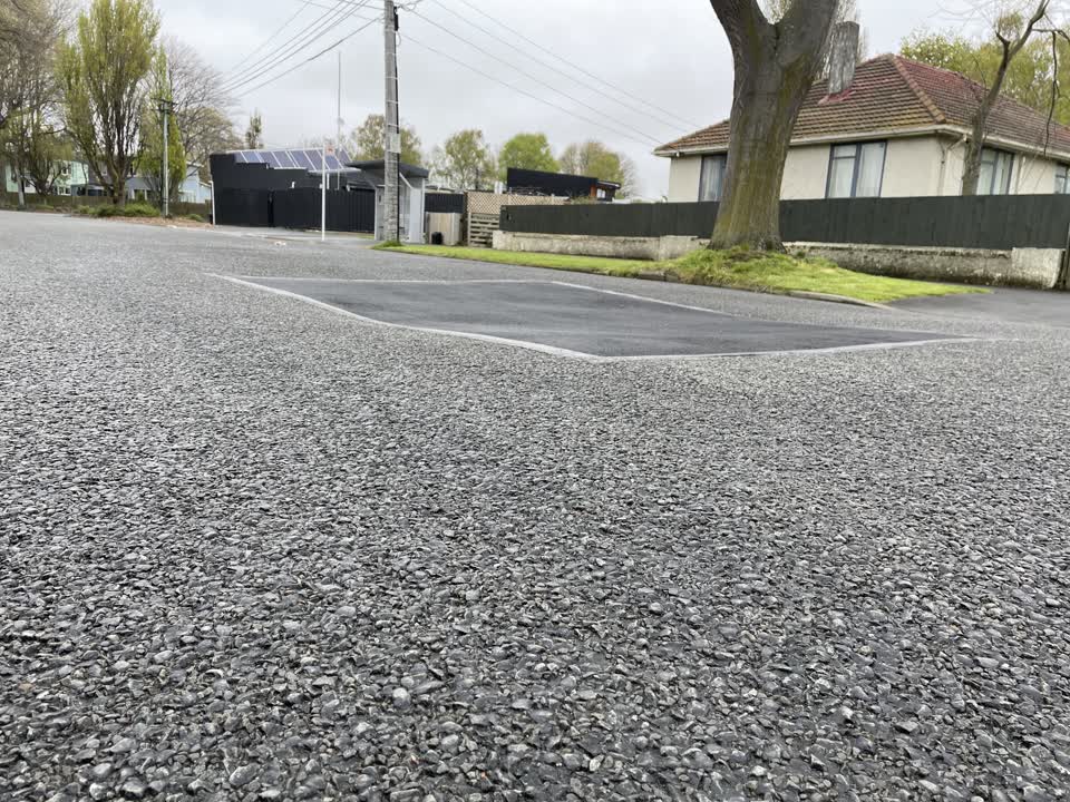 The photograph attached to this roading/streets report