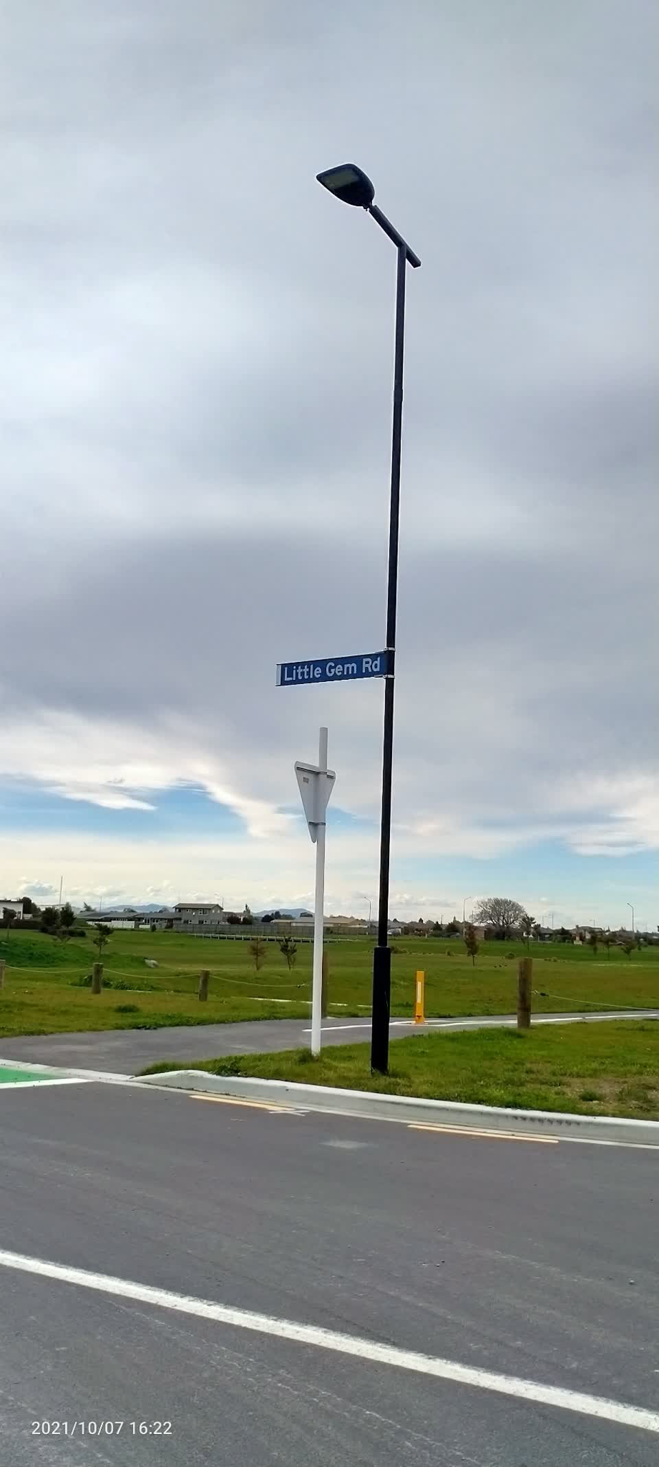The photograph attached to this street light outage report