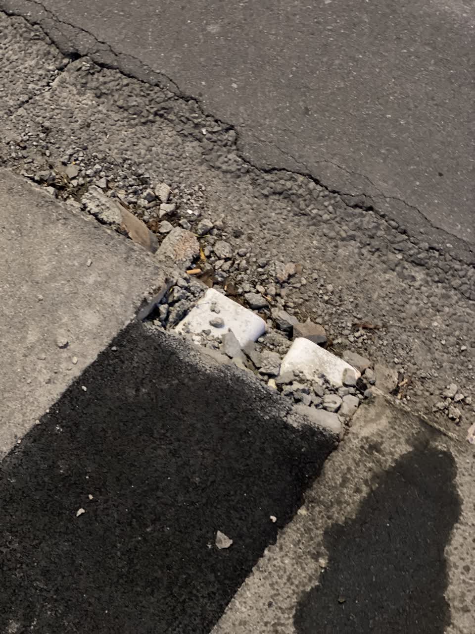 The photograph attached to this roading/streets report