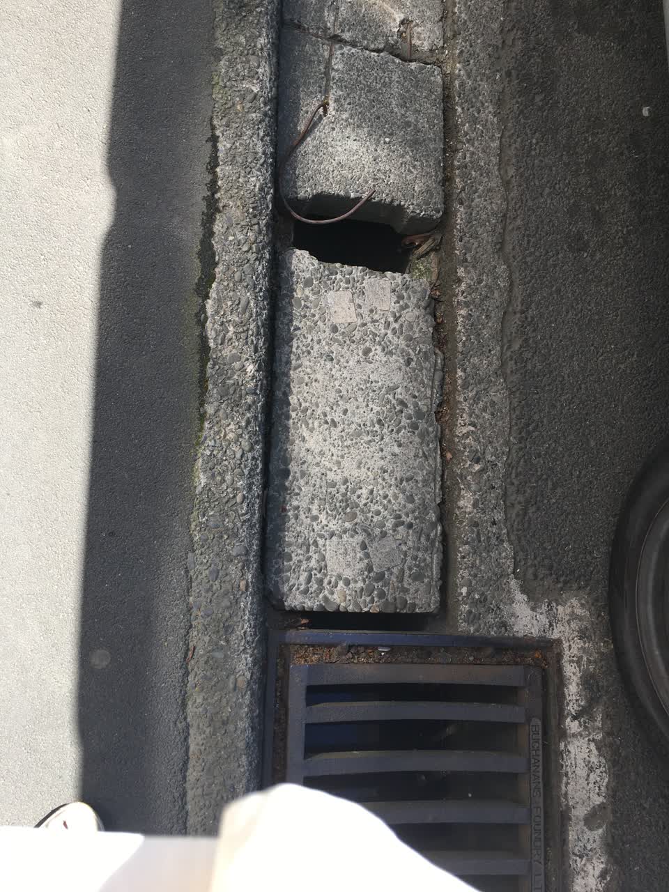 The photograph attached to this roading/streets report