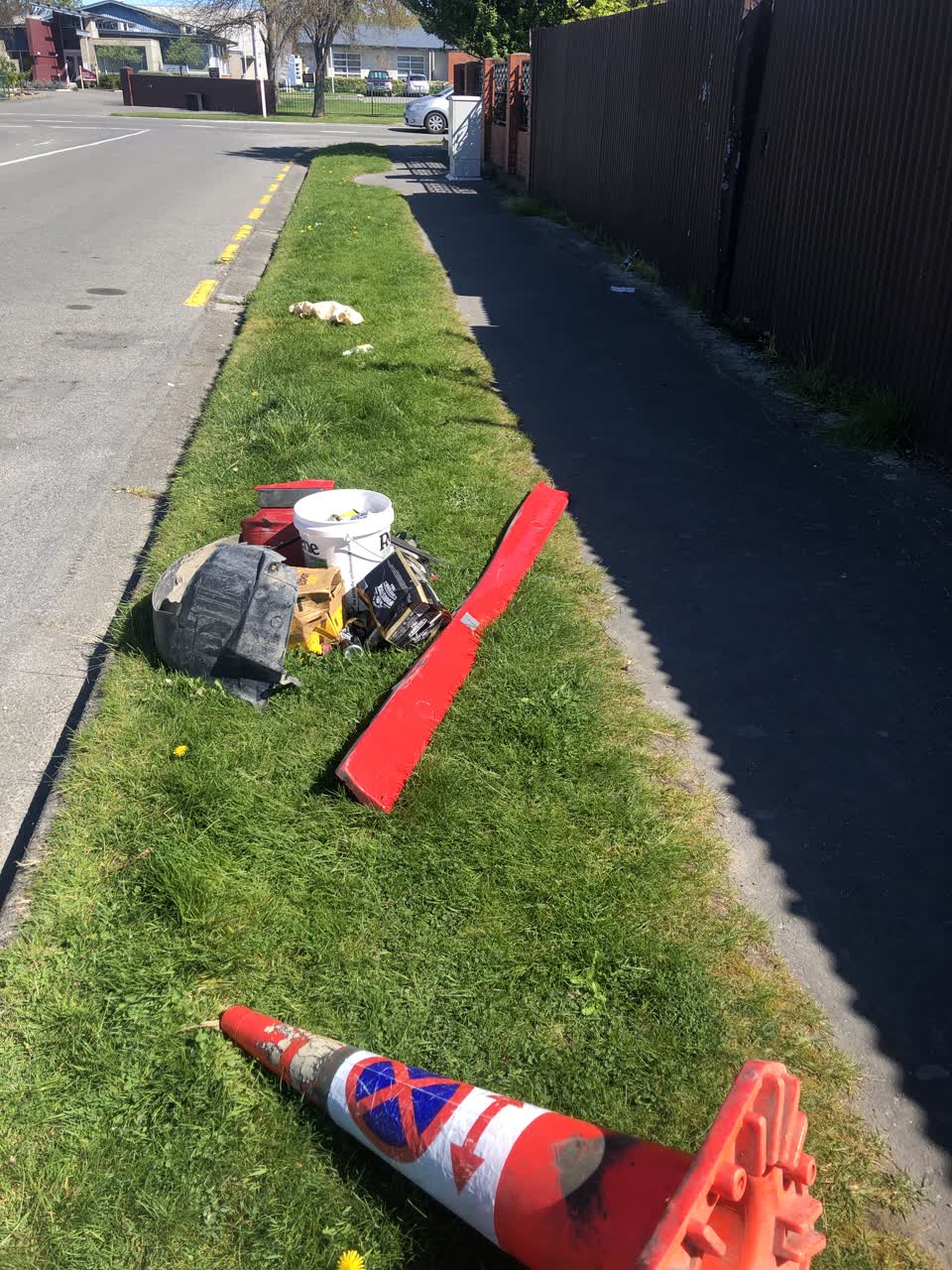 The photograph attached to this rubbish/recycling report