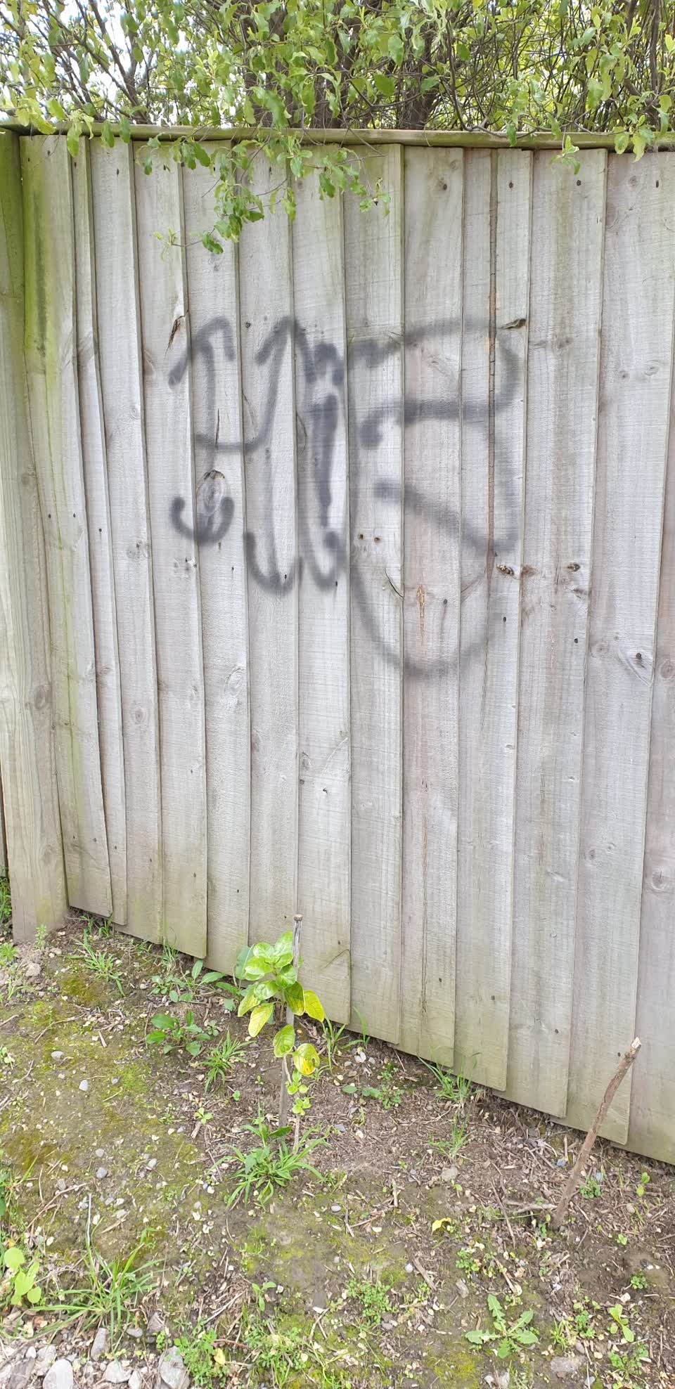 The photograph attached to this graffiti report