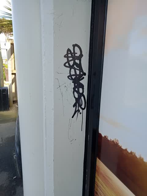 Graffiti, a report photo