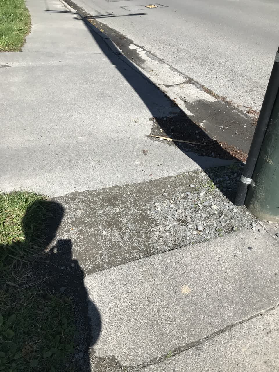 The photograph attached to this roading/streets report