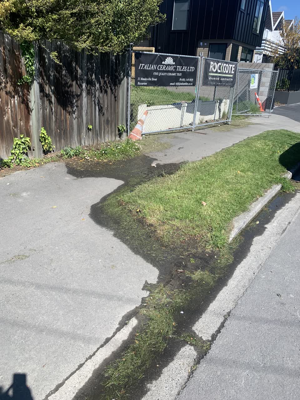 The photograph attached to this sewer - leak / blockage report