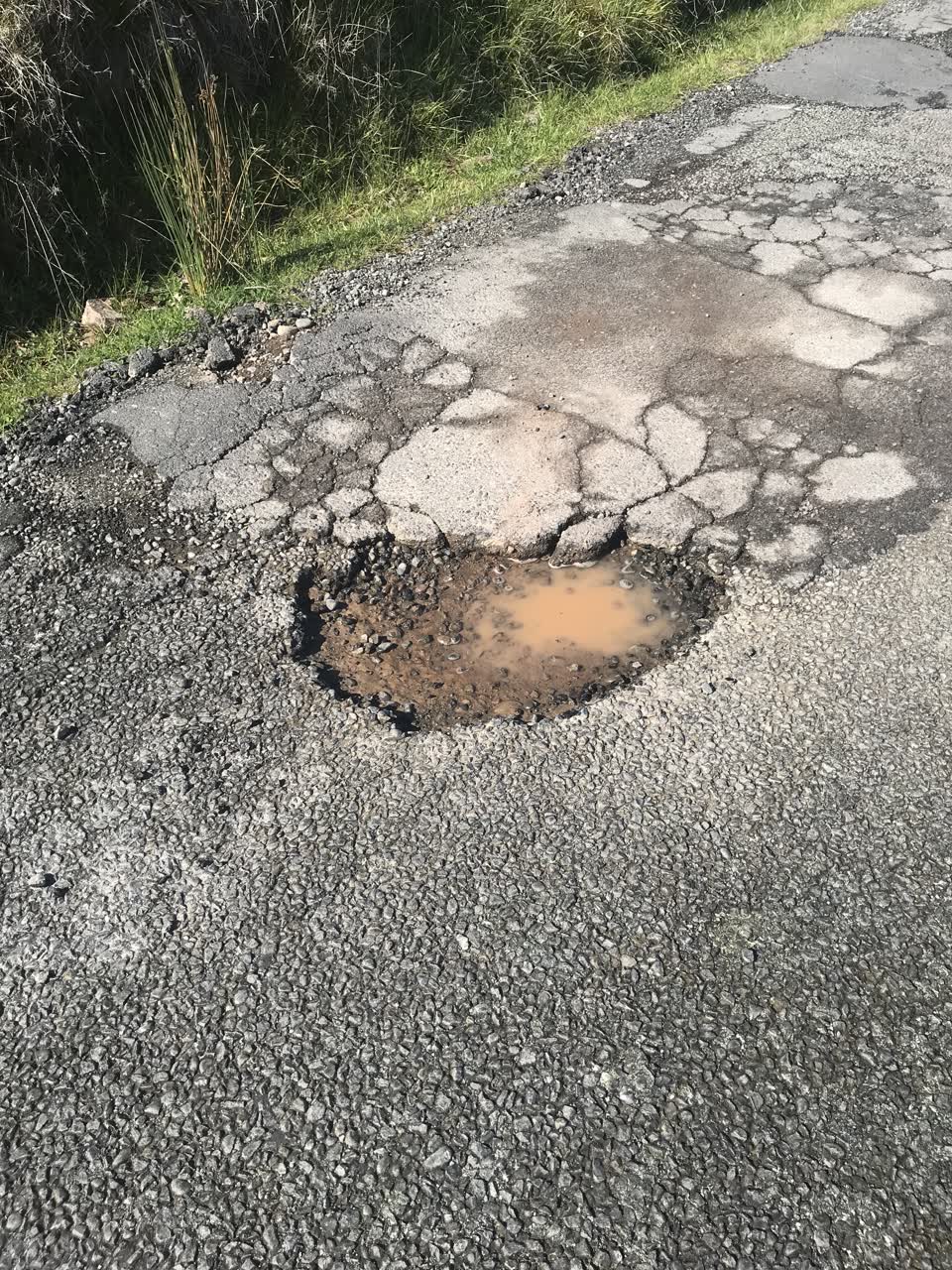 The photograph attached to this roading/streets report