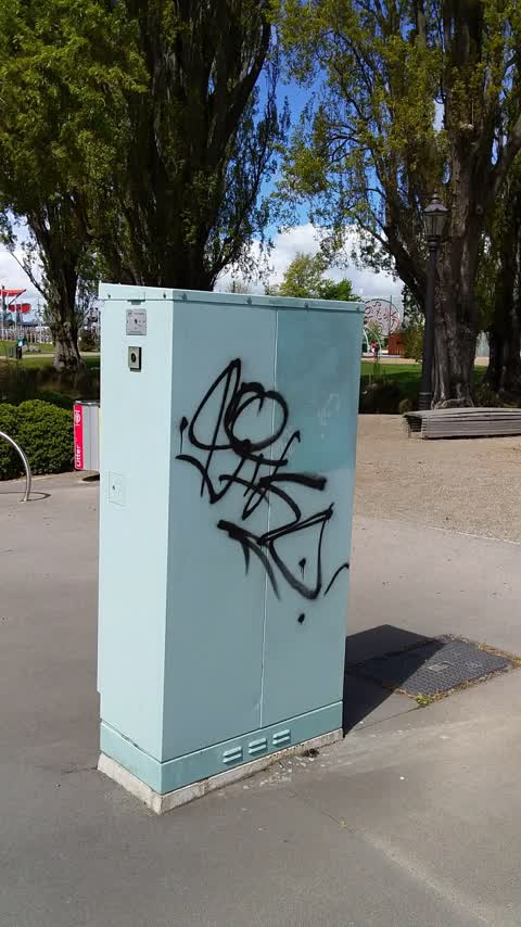 Graffiti, a report photo