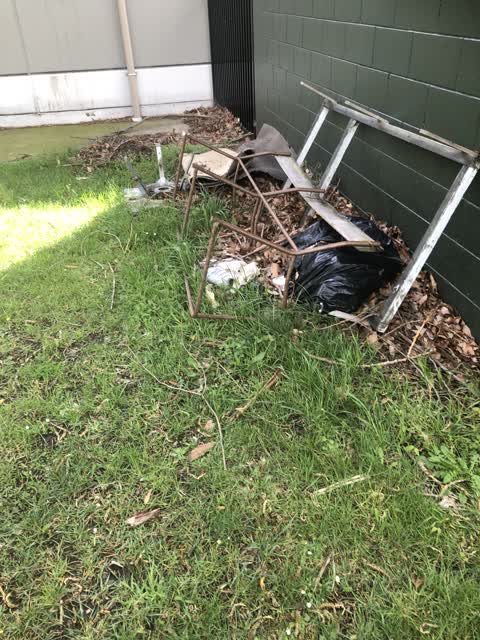 Rubbish/Recycling, a report photo