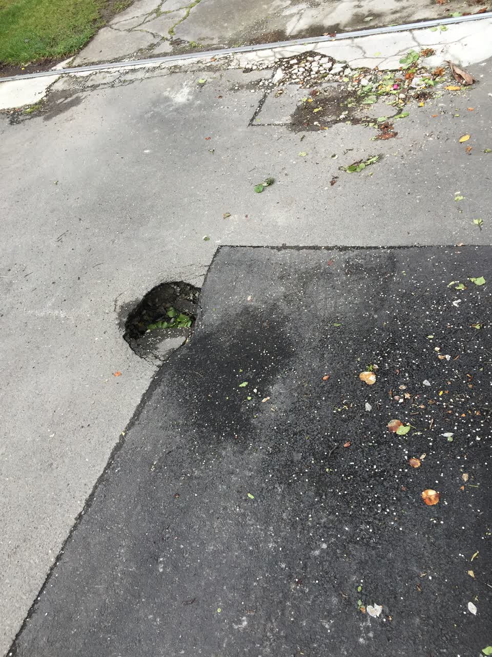 The photograph attached to this roading/streets report