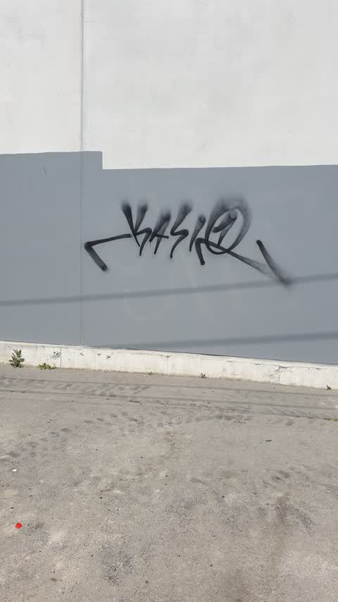 Graffiti, a report photo