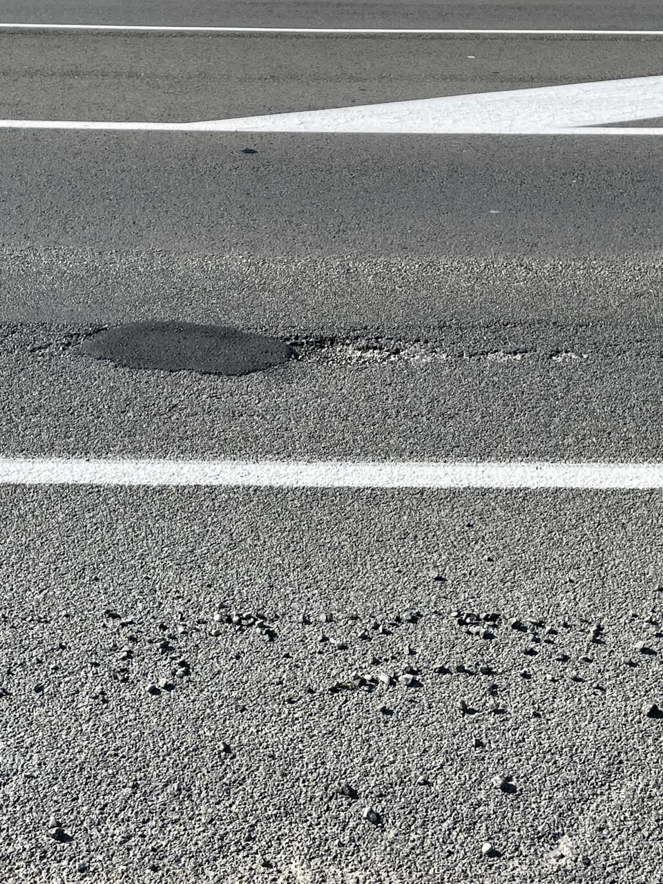 The photograph attached to this roading/streets report