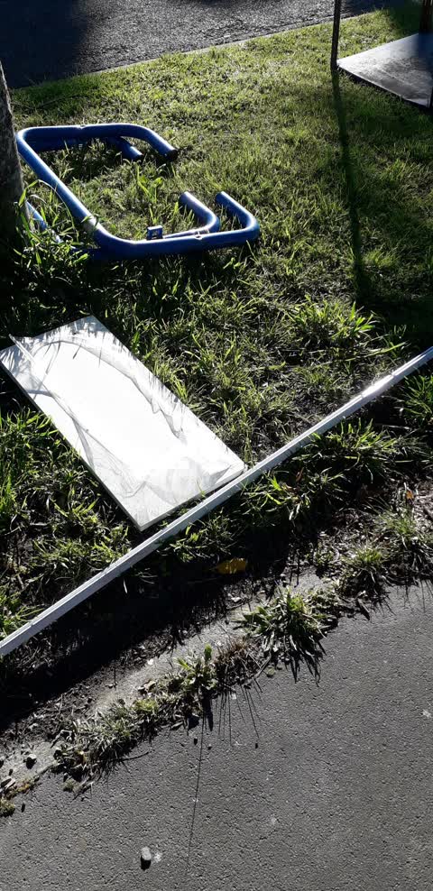 Rubbish/Recycling, a report photo