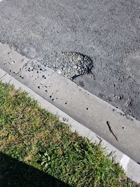 Roading/Streets, a report photo
