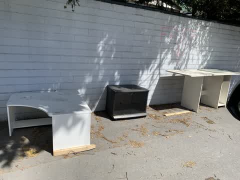 Rubbish/Recycling, a report photo