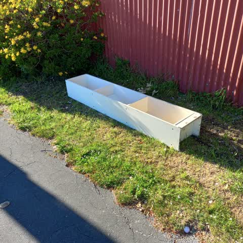 Rubbish/Recycling, a report photo