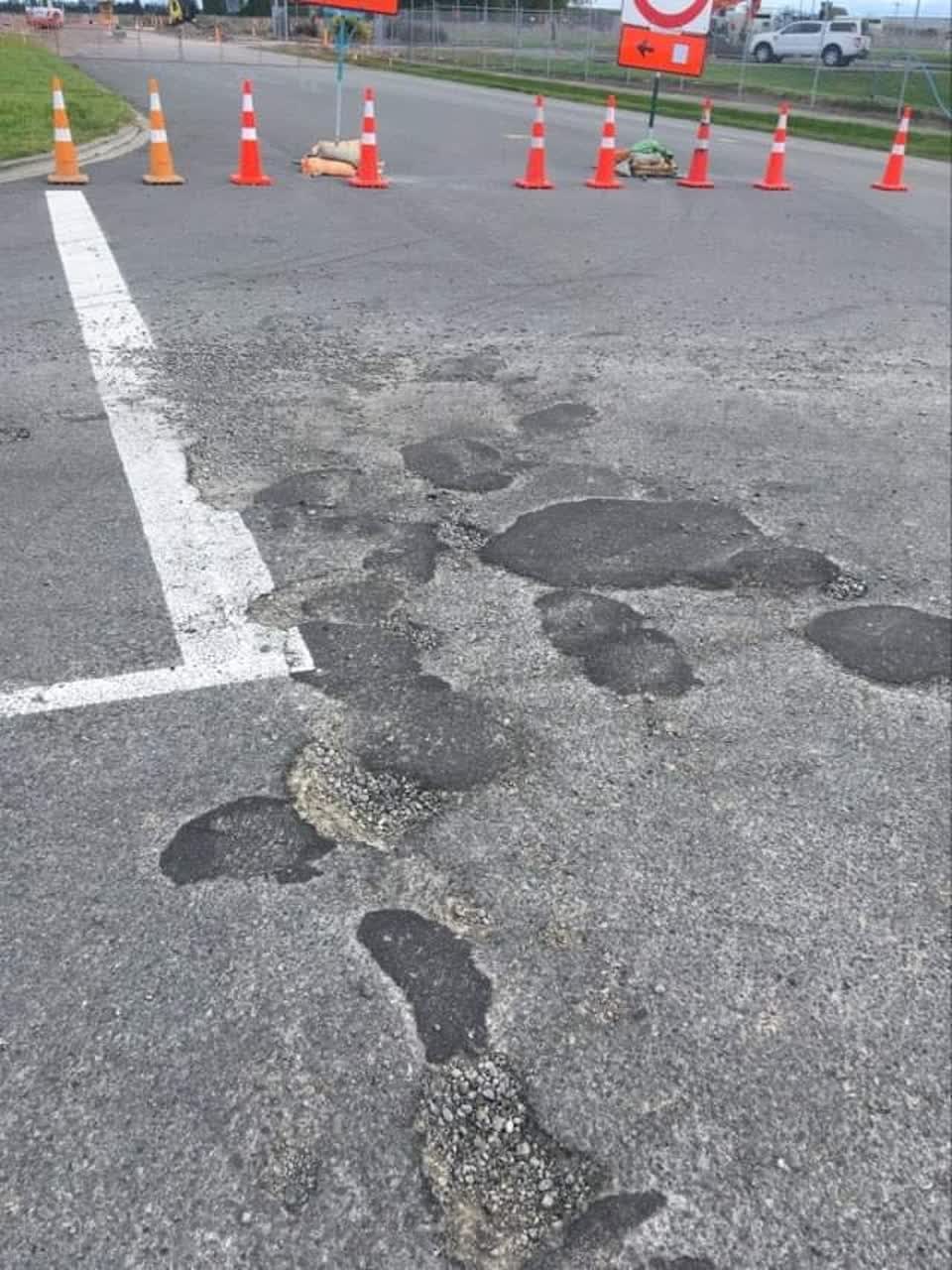 The photograph attached to this roading/streets report