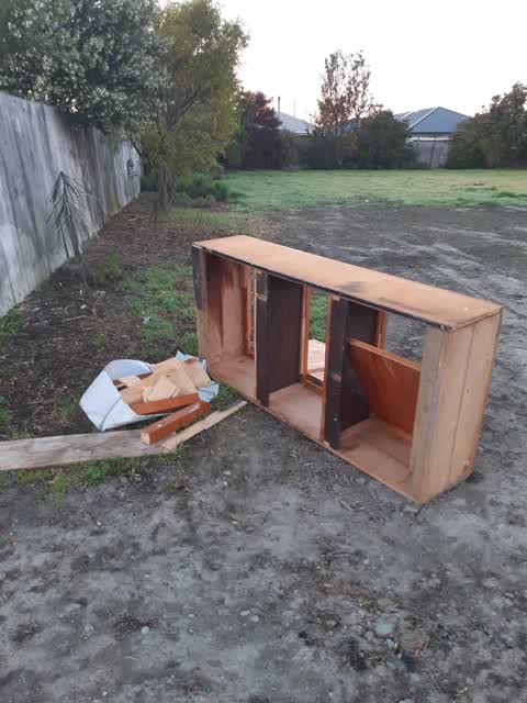 Rubbish/Recycling, a report photo