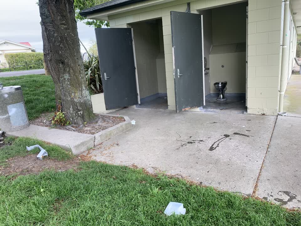 The photograph attached to this parks report