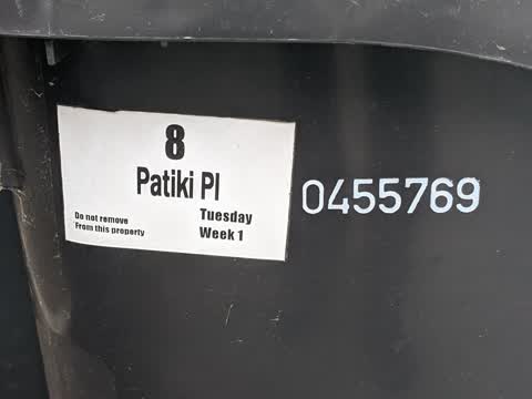 Rubbish/Recycling, a report photo