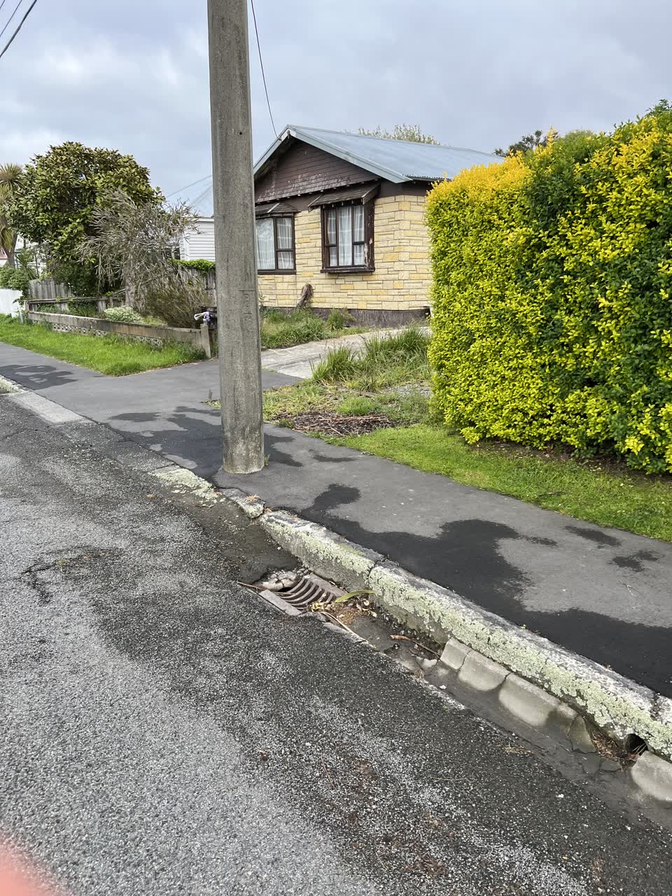 The photograph attached to this roading/streets report