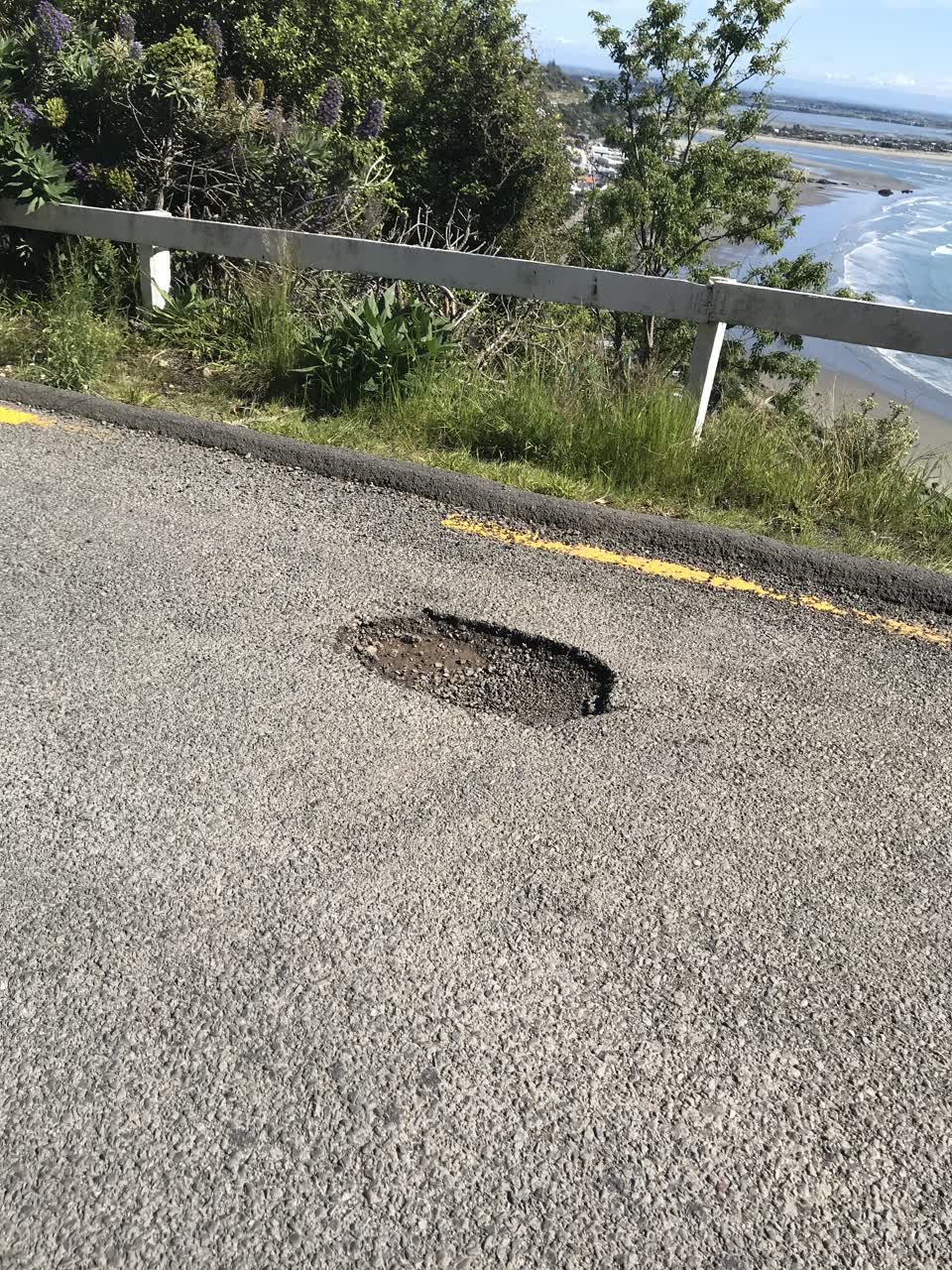 The photograph attached to this roading/streets report