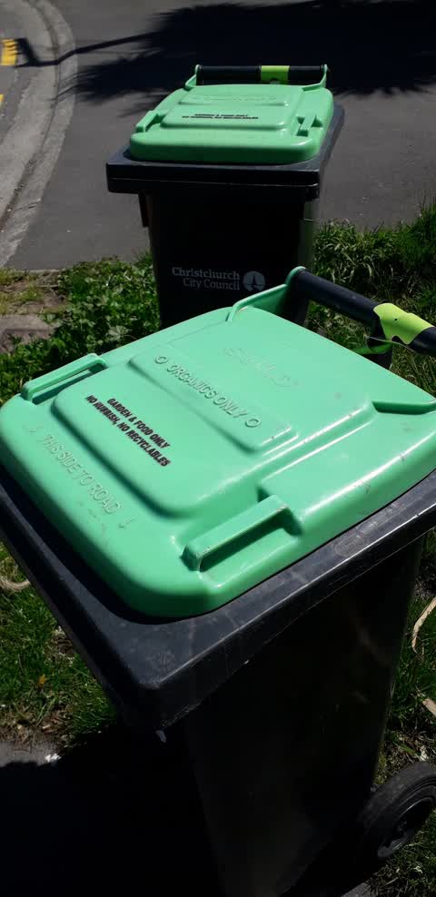 Rubbish/Recycling, a report photo