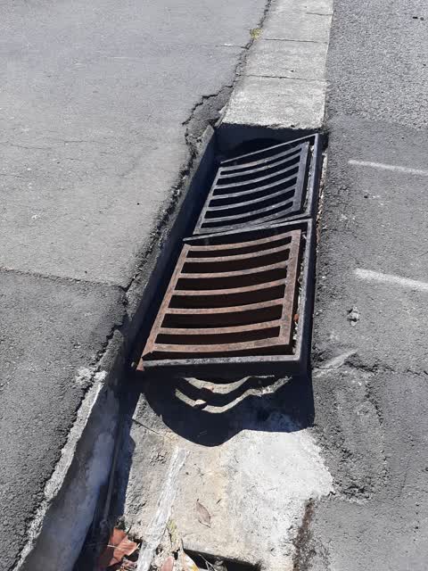 Roading/Streets, a report photo