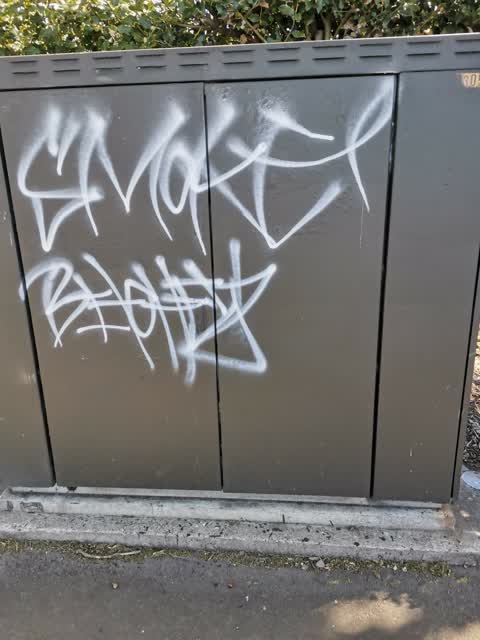 Graffiti, a report photo