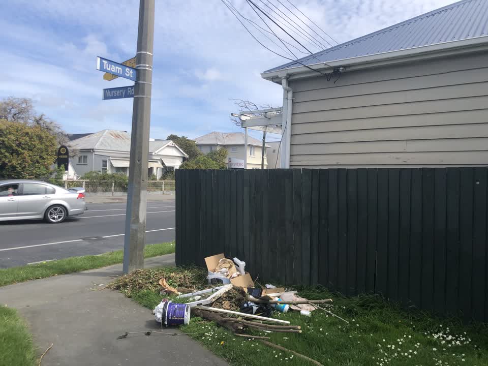The photograph attached to this rubbish/recycling report