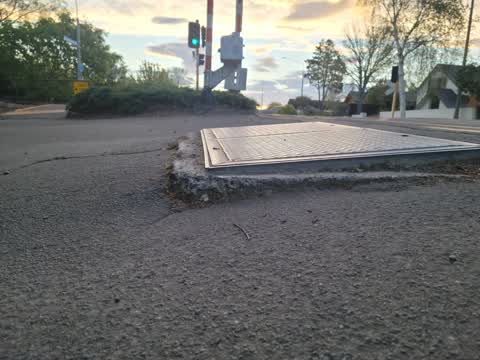 Roading/Streets, a report photo
