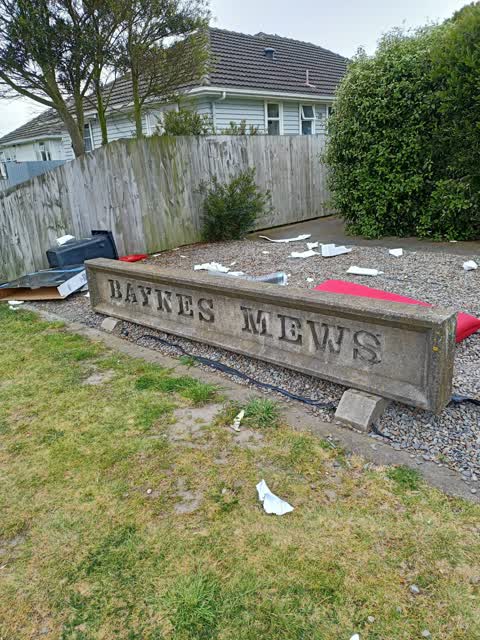 Rubbish/Recycling, a report photo