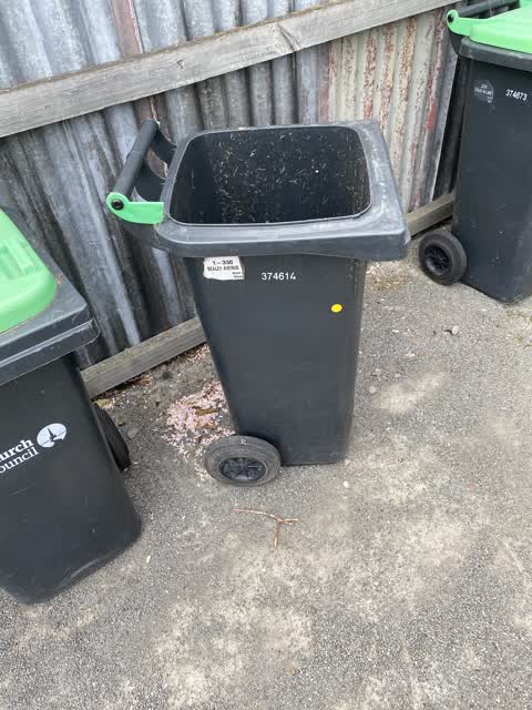 Rubbish/Recycling, a report photo