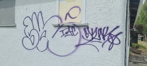 Graffiti, a report photo