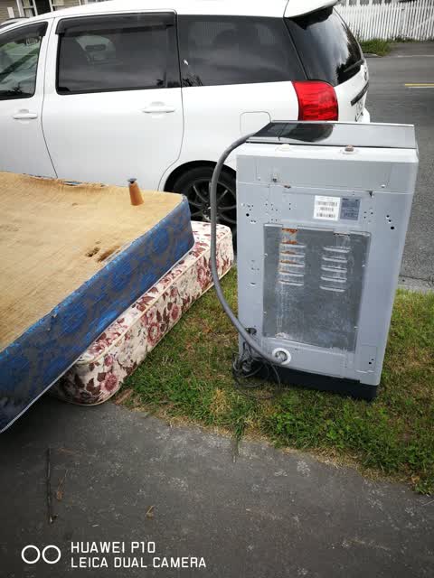 Rubbish/Recycling, a report photo