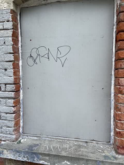 Graffiti, a report photo