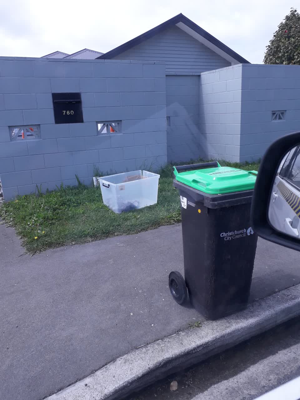 The photograph attached to this rubbish/recycling report