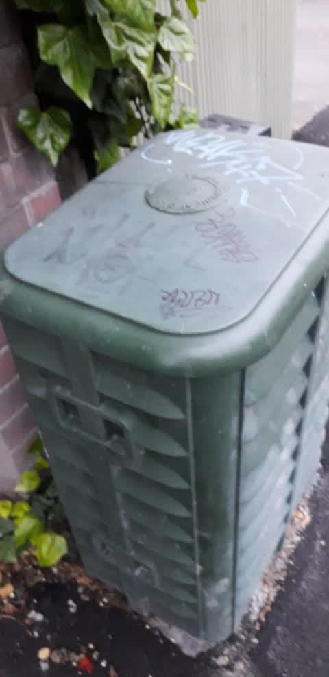 Graffiti, a report photo