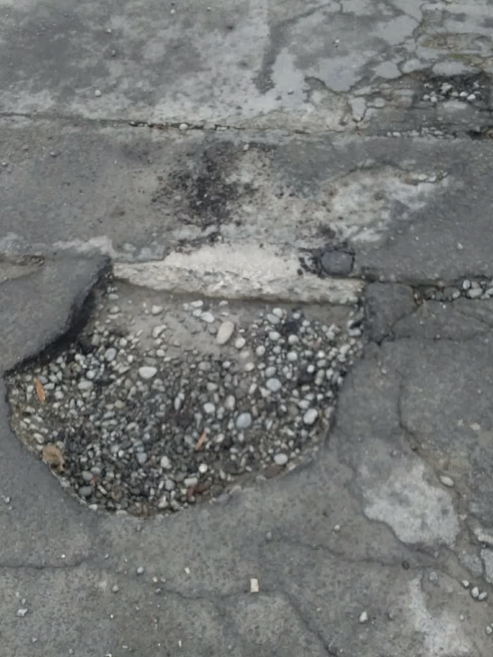 The photograph attached to this roading/streets report